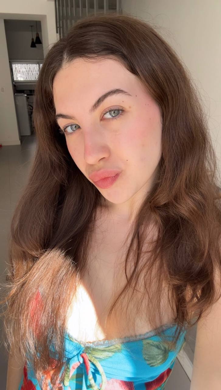 Nude girl Amber in Kerbela