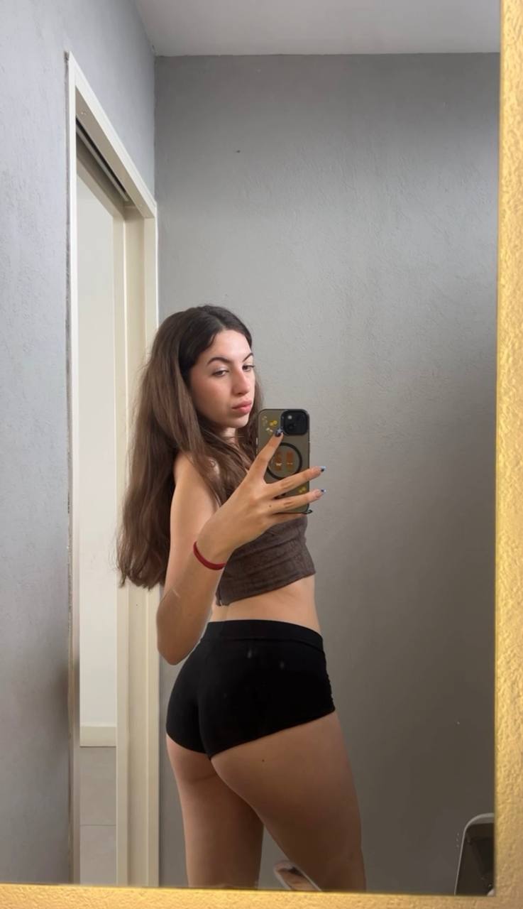 Amber in her underwear in Kerbela