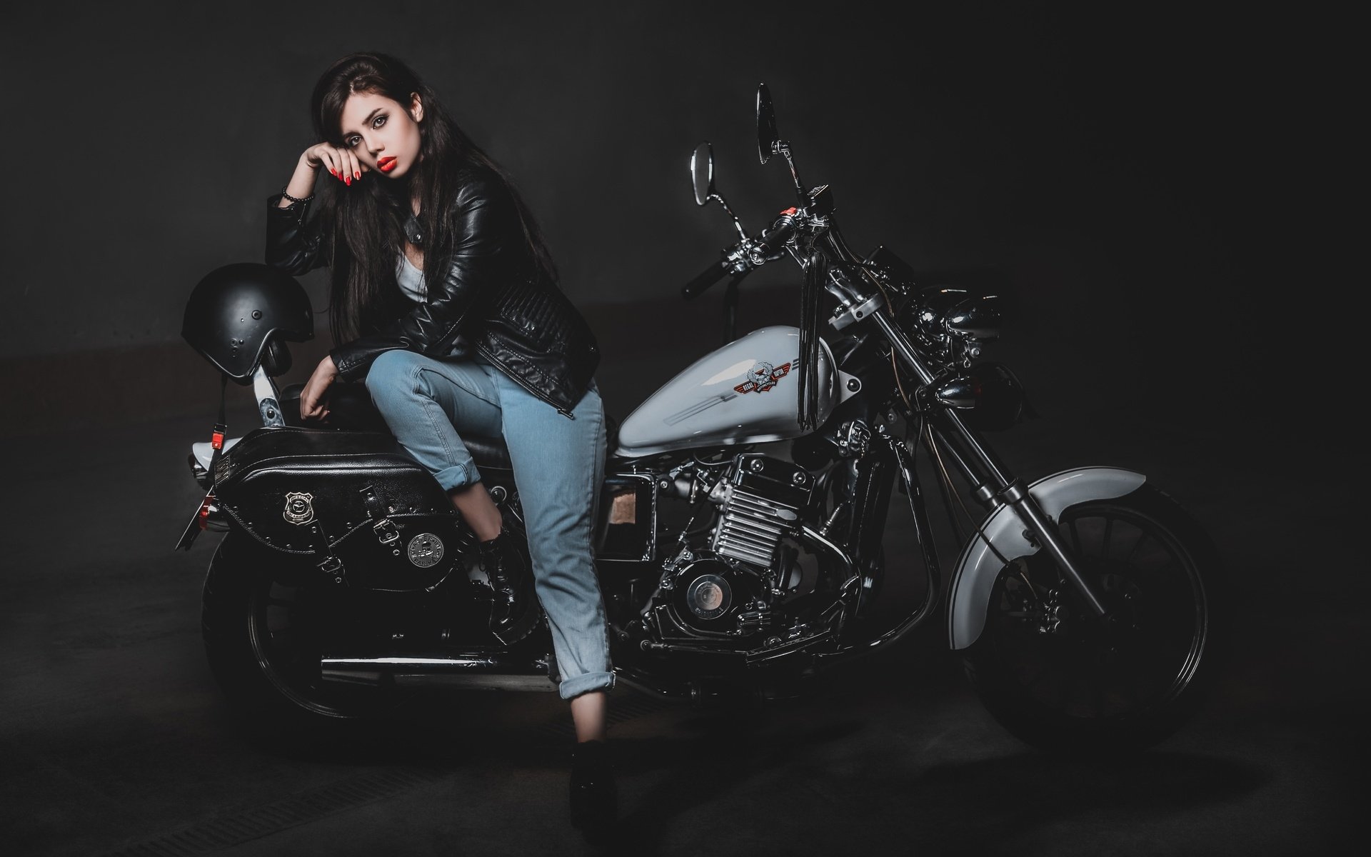 Biker girls: style and drive in Kerbela