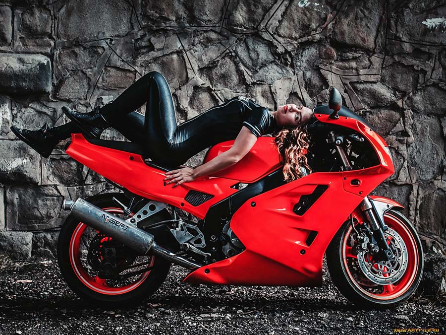 Beautiful girl Beautiful girls and motorcycles in Kerbela