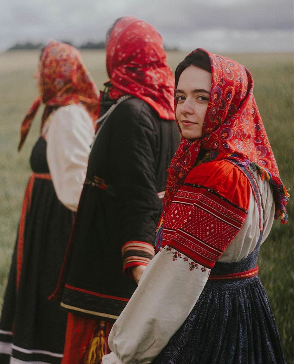 Women in Slavic costumes in Kerbela