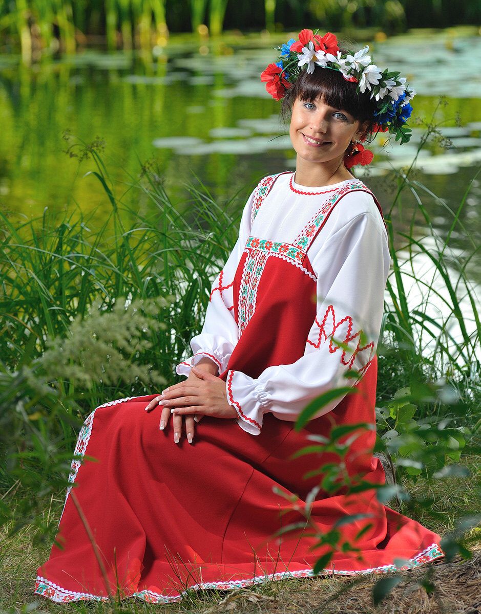Beautiful girl Girls in Slavic costumes in Kerbela